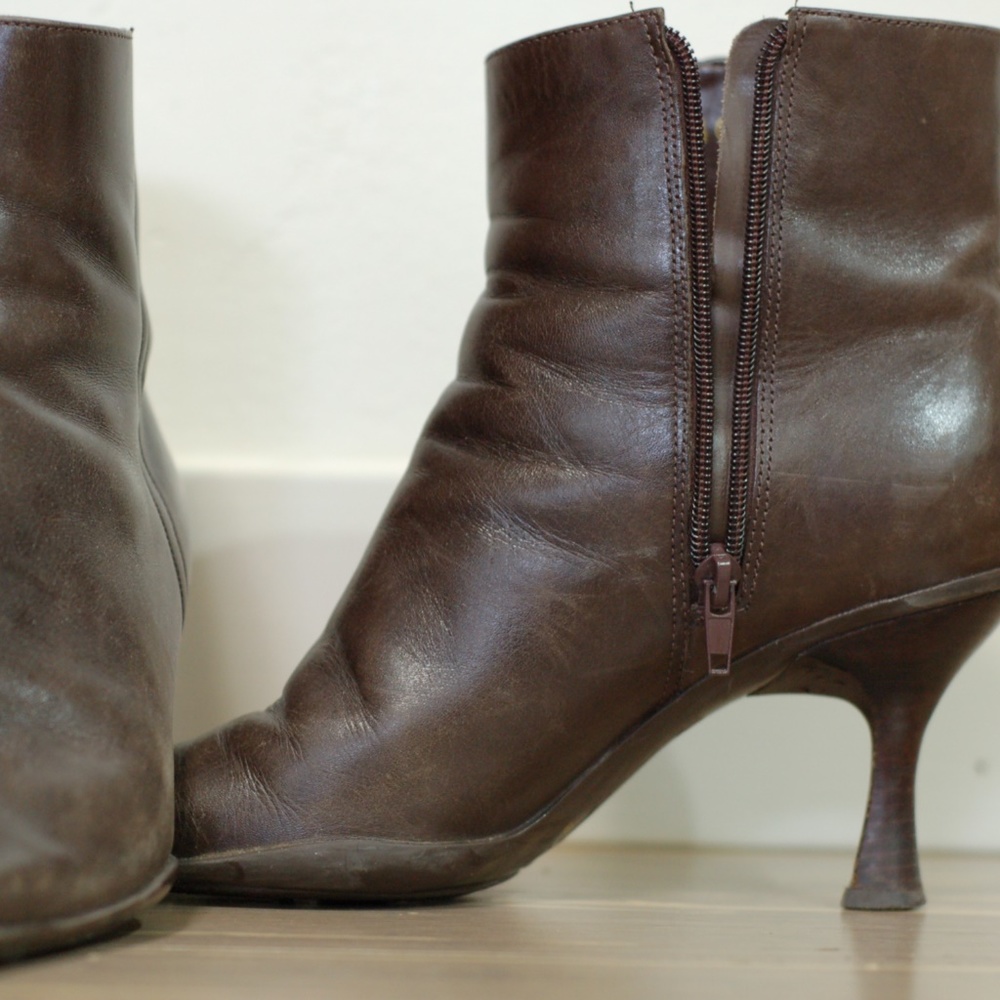 PRICE DROP 48HR ONLY brown high heal booties